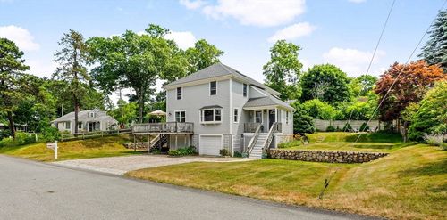 37 Berkley Dr, East Falmouth, MA, 02536-6437 | Card Image