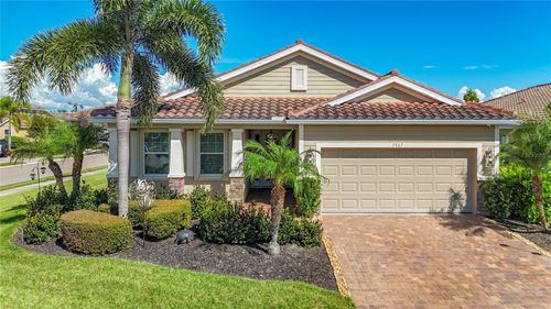 2807 Oriole Dr, SARASOTA, FL, 34243-6461 | Card Image