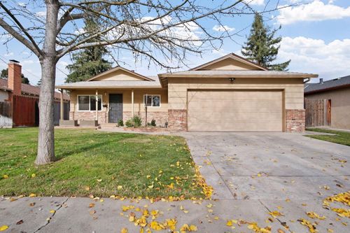 221 Bruce Ct, Modesto, CA, 95350-3207 | Card Image