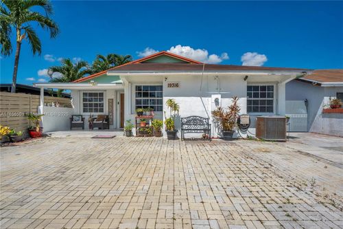 19316 Sw 121st Ave, Miami, FL, 33177-6515 | Card Image