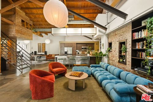 120 Mildred Ave, Venice, CA, 90291-4227 | Card Image