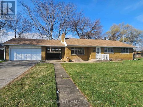 beasment-5881 Britannia Cres, Niagara Falls, ON, L2G1C2 | Card Image