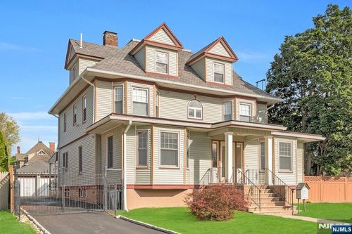 60 Hawthorne Ave, East Orange, NJ, 07018-4033 | Card Image