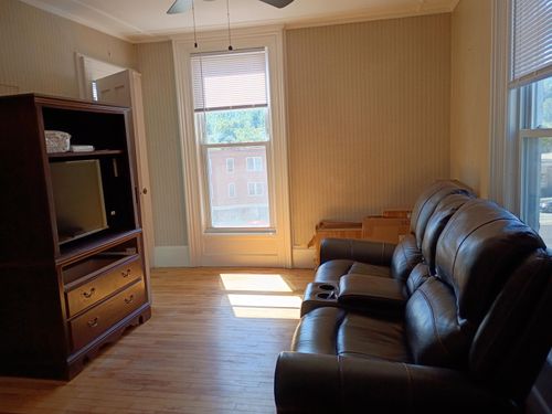 22-166 Main St, Littleton, NH, 03561-4043 | Card Image