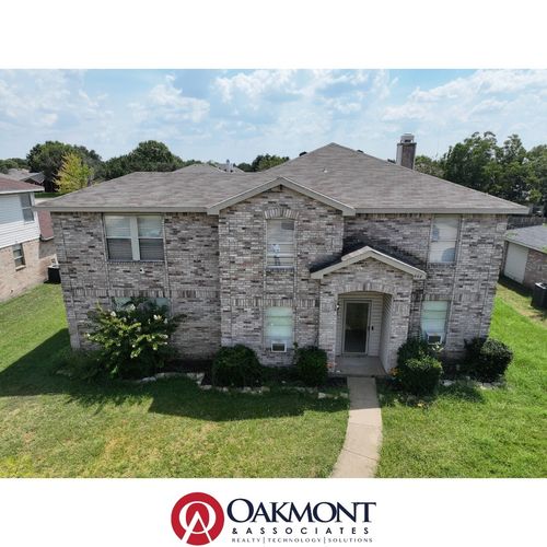 664 Lowe Dr, Cedar Hill, TX, 75104-6048 | Card Image