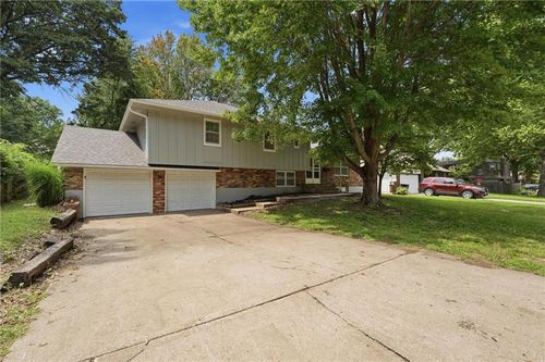 5112 Osage Ave, Kansas City, MO, 64133-2657 | Card Image