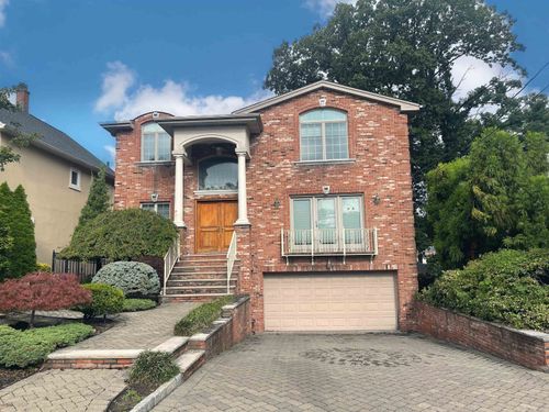 13 1st St, Englewood Cliffs, NJ, 07632-1406 | Card Image