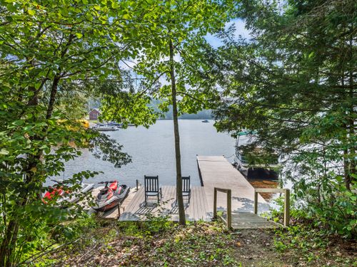 7 Reservoir Heights Rd, East Otis, MA, 01029-4599 | Card Image