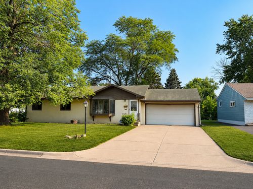 3007 Nash Rd, Brooklyn Center, MN, 55429-2659 | Card Image