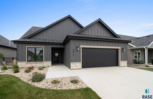 5812 E Rush St, Sioux Falls, SD, 57110-6350 | Card Image