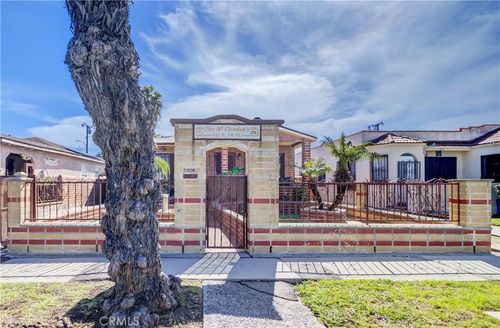 642 E 136th St, Los Angeles, CA, 90059-3522 | Card Image