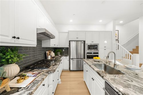 779 Benchmark, Irvine, CA, 92618 | Card Image