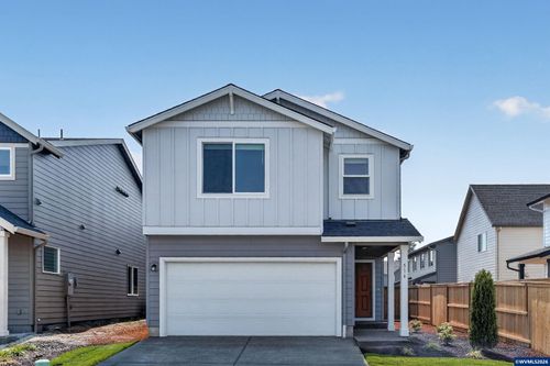 541 Spring Bl, Woodburn, OR, 97071 | Card Image