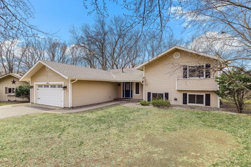 15008 1st Ave S, Burnsville, MN, 55306-5002 | Card Image