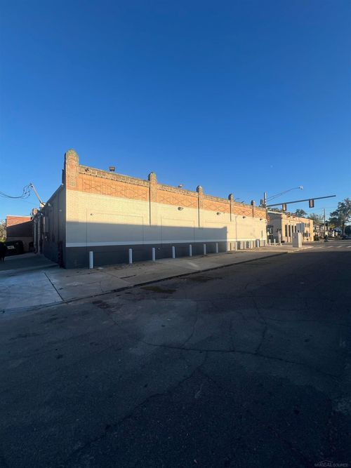 7442 W Mcnichols Rd, Detroit, MI, 48221-2651 | Card Image