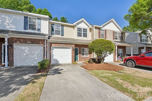 124 Clydesdale Ct, Matthews, NC, 28104-4968 | Card Image