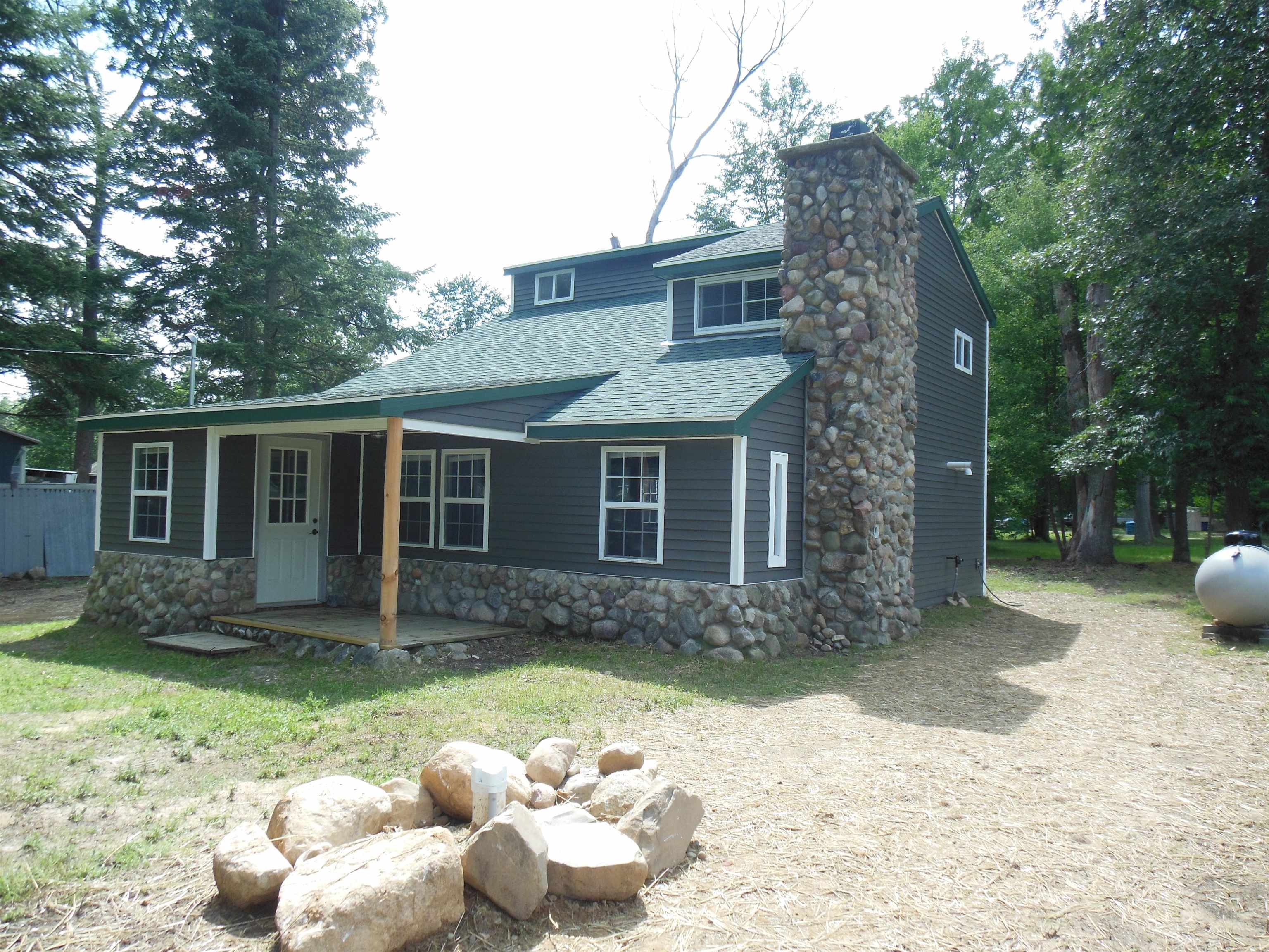 Jean St, Harrison, MI 48625