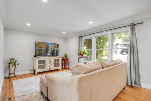 13 Ridge Pl, Ringwood, NJ, 07456-2517 | Card Image