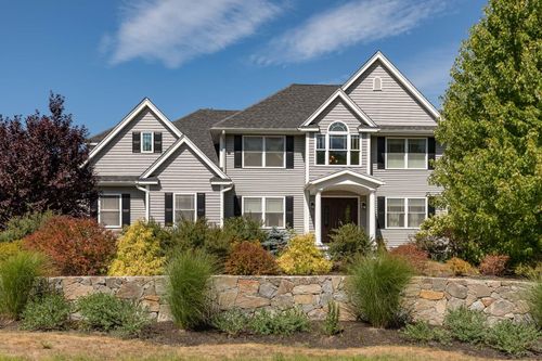 32 Olive Meadow Ln, Dover, NH, 03820-4718 | Card Image