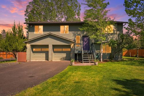 220 N Rope Pl, Sisters, OR, 97759-5007 | Card Image