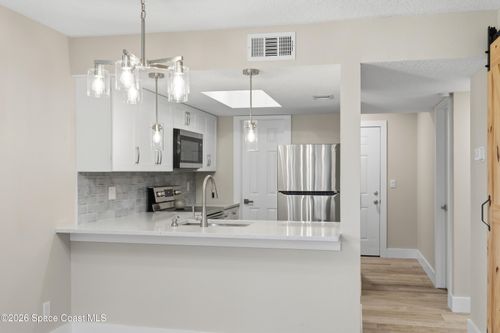 72-425 Catamaran Dr, Merritt Island, FL, 32952-3556 | Card Image