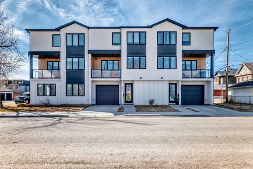 305 18 St Nw, Calgary, AB, T2N4J7 | Card Image