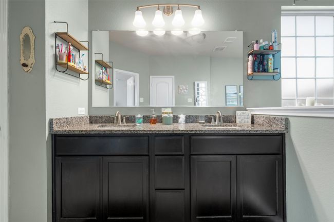 Bathroom with double vanity | Image 20