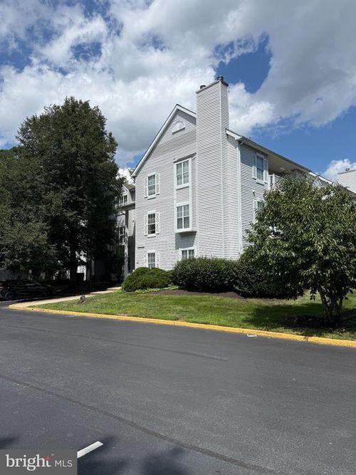 610 Willings Way, NEW CASTLE, DE, 19720-3949 | Card Image