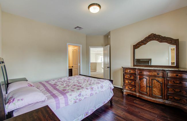 5719 Avon Landing Ln, House other with 5 bedrooms, 6 bathrooms and 3 parking in Sugar Land TX | Image 37