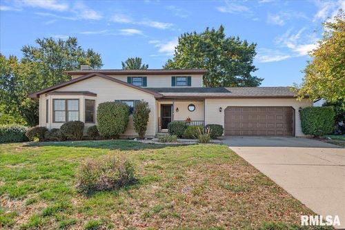 121 Crown Point Dr, Sherman, IL, 62684-9550 | Card Image