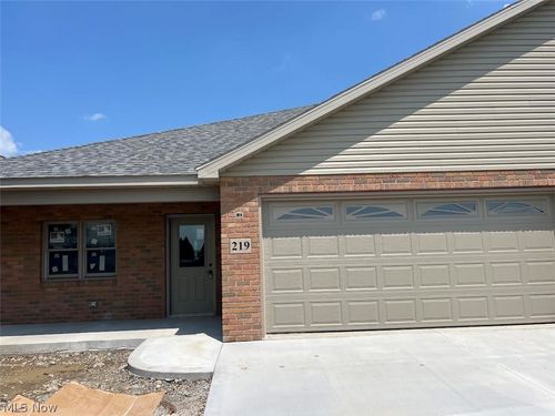 219 Pinehurst Dr, Dover, OH, 44622-2094 | Card Image