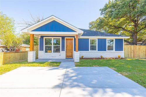 910 Hammond St, Bryan, TX, 77803-5631 | Card Image
