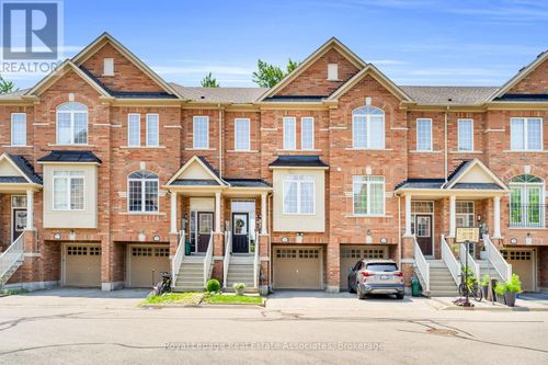 31 Trail Promenade, Halton Hills, ON, L7G0G8 | Card Image