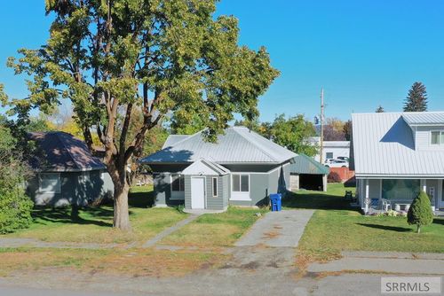 641 Fremont St, Ashton, ID, 83420-1213 | Card Image