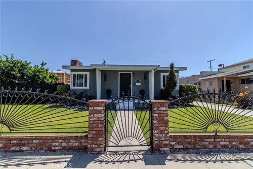 128 E 67th Way, Long Beach, CA, 90805-1204 | Card Image