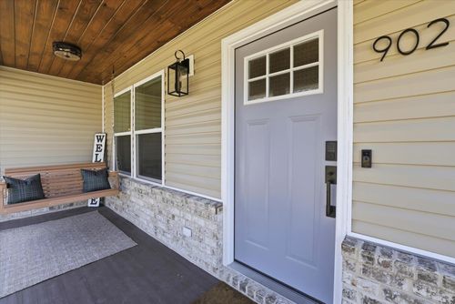 902 Circle Dr, HAVANA, FL, 32333-1314 | Card Image