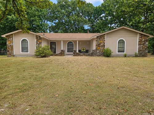 923 Cara Jane Dr, Redfield, AR, 72132-8902 | Card Image