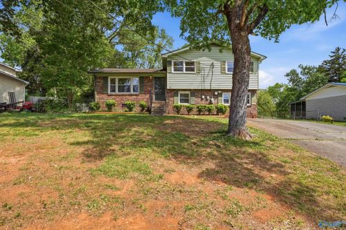 2814 Hilltop Ter Nw, Huntsville, AL, 35810-1860 | Card Image