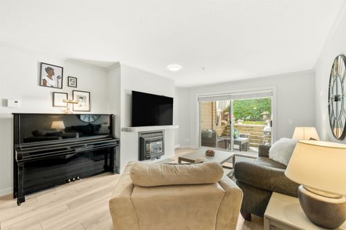 305-1050 Bowron Crt, North Vancouver, BC, V7H2X6 | Card Image