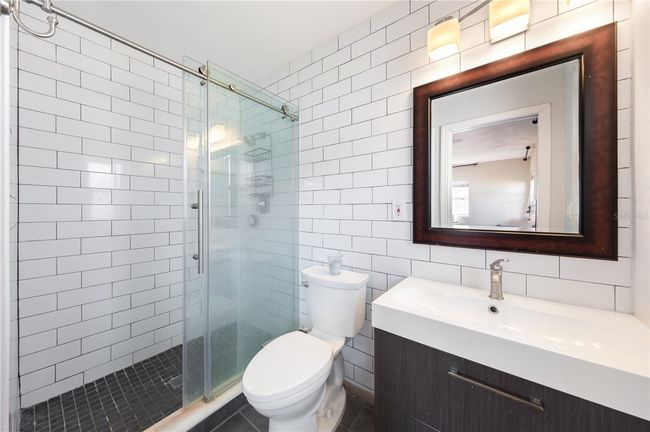 Primary Bathroom | Image 19