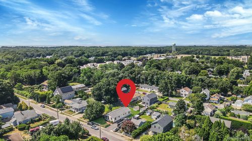 395 Linnet St, Greenport, NY, 11944 | Card Image