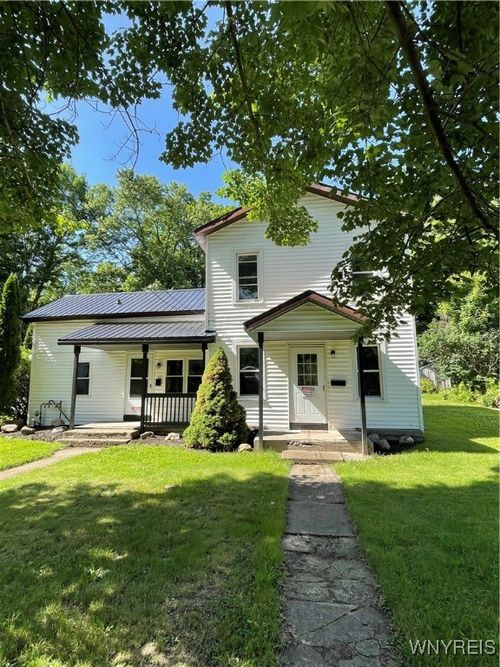 43 Union St, Gowanda, NY, 14070-1024 | Card Image