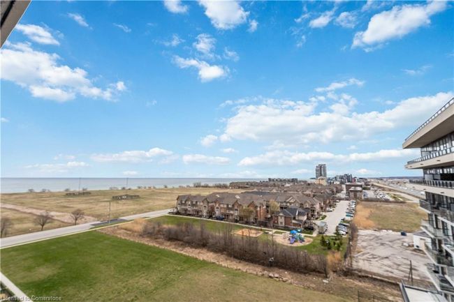 807 - 550 N Service Rd, House attached with 2 bedrooms, 2 bathrooms and 1 parking in Grimsby ON | Image 30