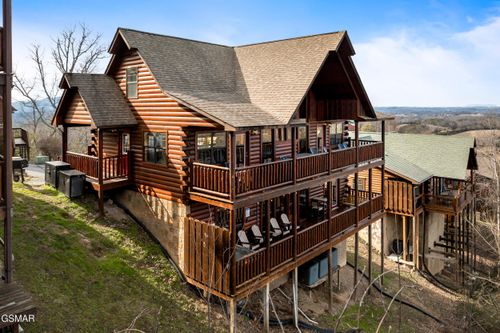 1549 Bears Den Way, Sevierville, TN, 37862 | Card Image