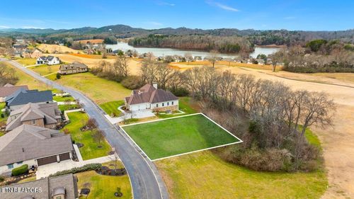 215 Watercrest Dr, Vonore, TN, 37885-5402 | Card Image