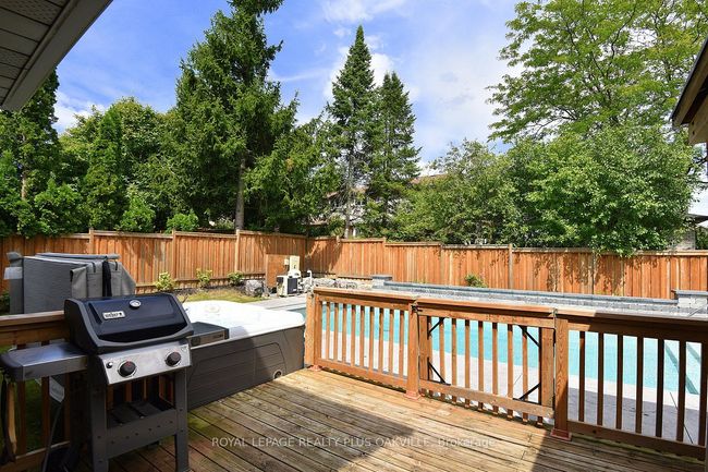 81 Jerome Park Dr, House other with 5 bedrooms, 4 bathrooms and 4 parking in Dundas ON | Image 48