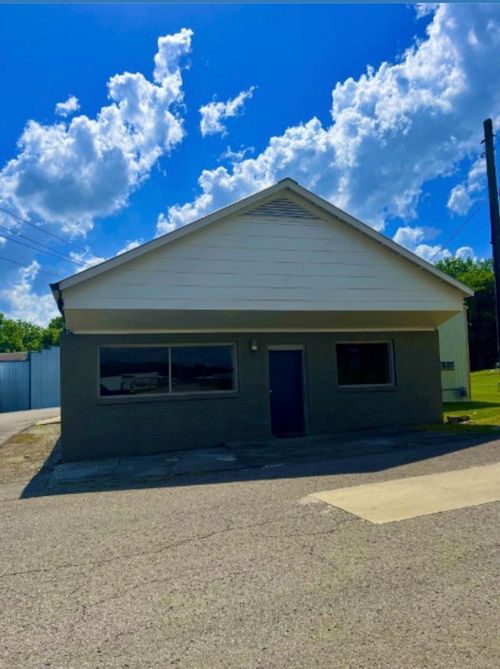 413 Pioneer St, Fayetteville, TN, 37334-3039 | Card Image