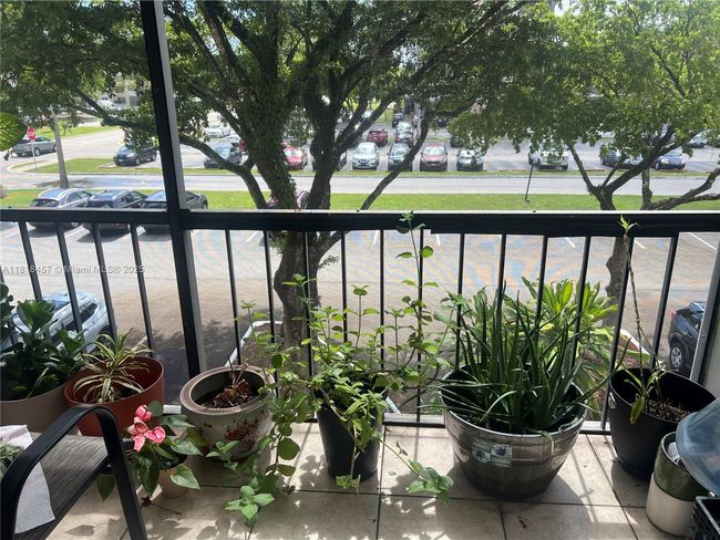 APT-309 - 4156 Inverrary Dr, Condo with 2 bedrooms, 2 bathrooms and null parking in Lauderhill FL | Image 9
