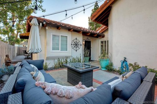 2037 Countrywood Way, Encinitas, CA, 92024-5401 | Card Image