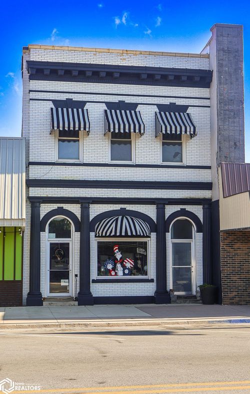 605 Sumner Ave, Humboldt, IA, 50548-1760 | Card Image